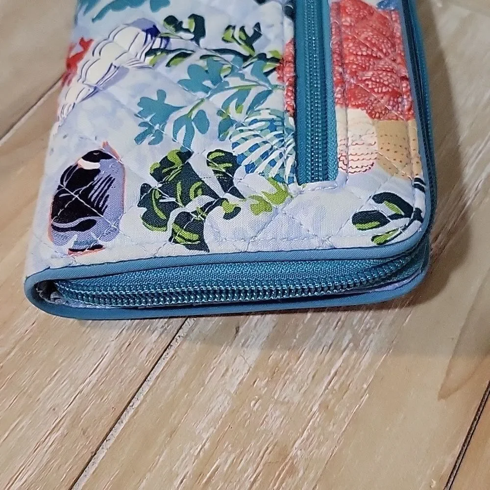 Vera Bradley RFID iconic turnkey Wallet in Shore Thing - Picture 4 of 9